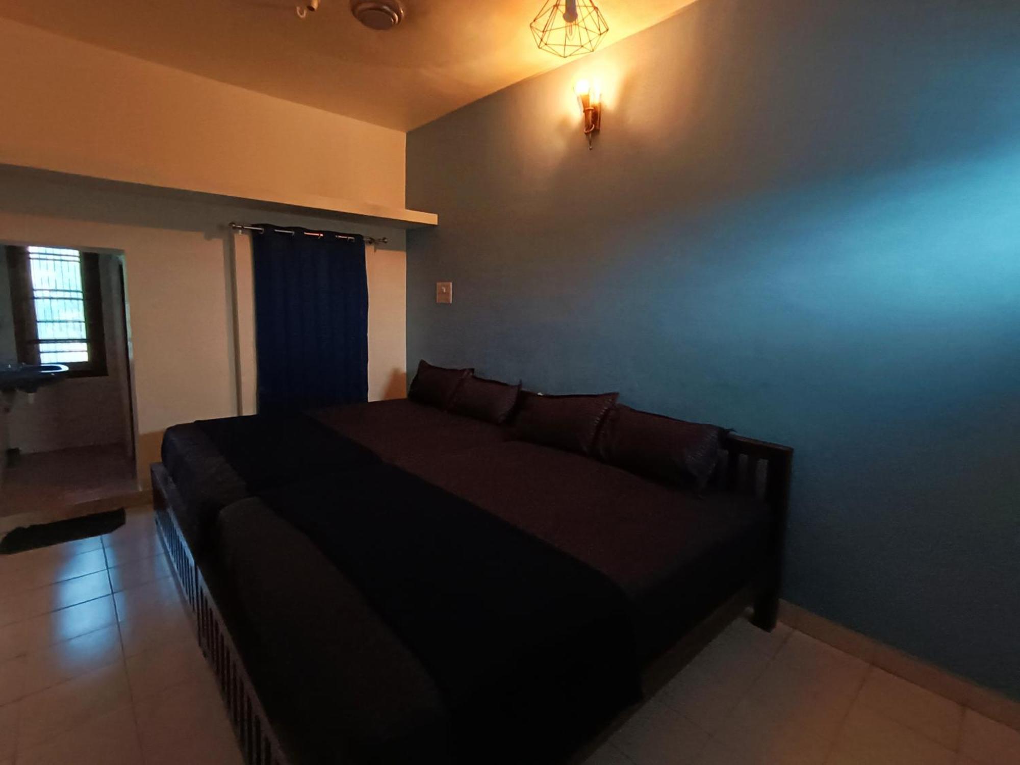 Omkara - The Fives Guest House Tiruvannāmalai Rom bilde